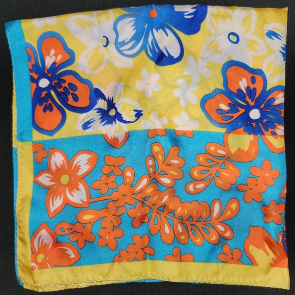 Oscar de la Renta silk scarf - Picture 4 of 6